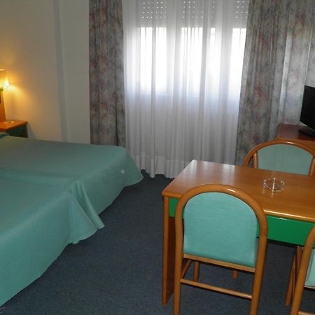 Hotel Ramoverde Borgomanero Exteriör bild