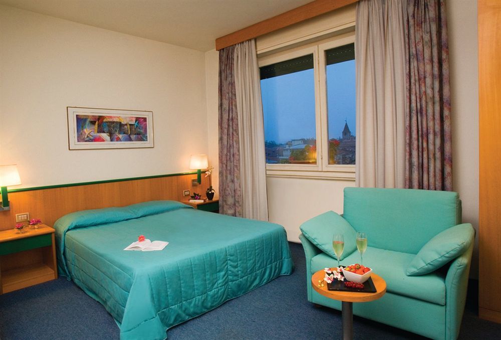 Hotel Ramoverde Borgomanero Exteriör bild